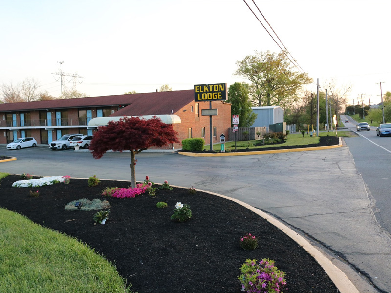 Motel with Free Parking and WIFI near me